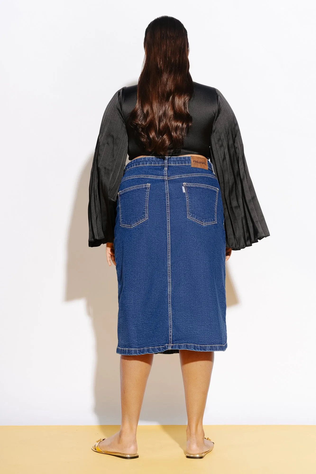 Indigo Denim Buttoned Curve Bodycon Skirt